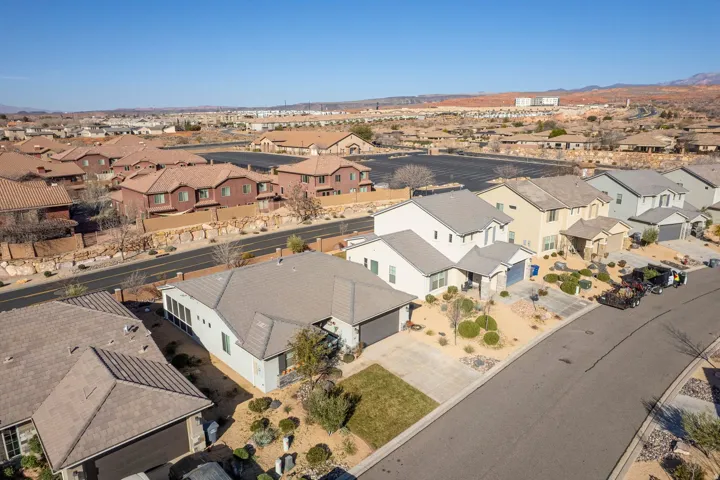 347 N Puerta Dr, Washington, Utah 84780