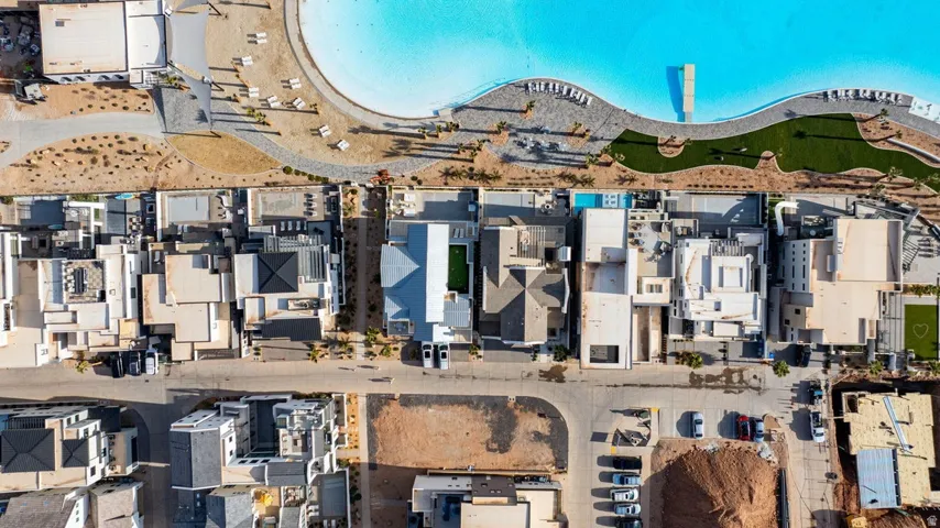 Aerial view of property and surrounding area