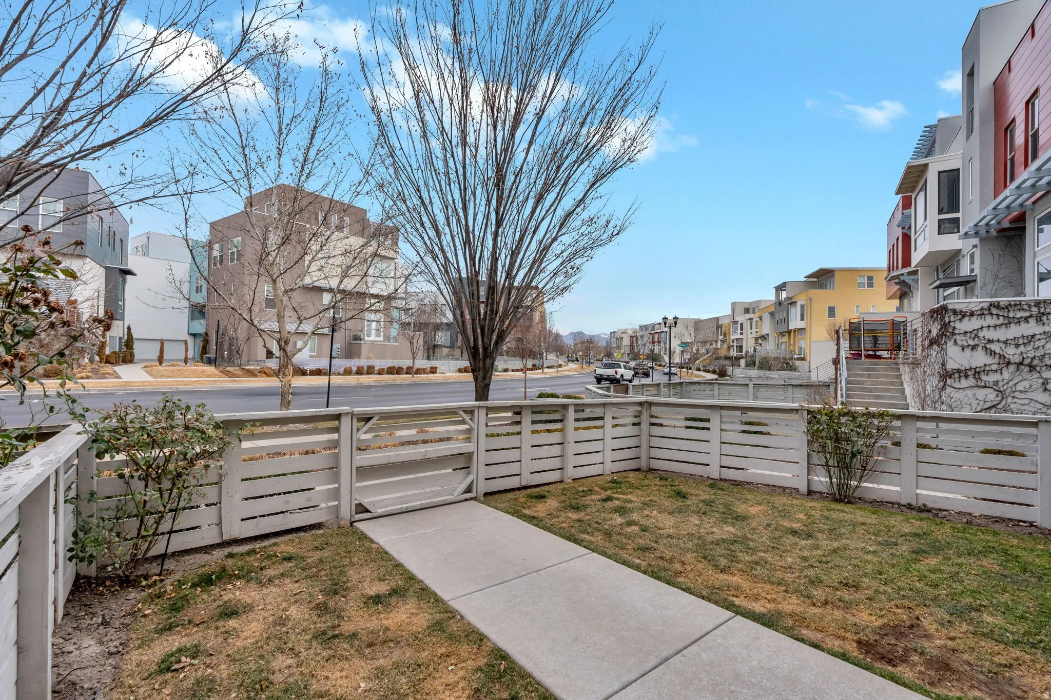 View of yard with a residential view