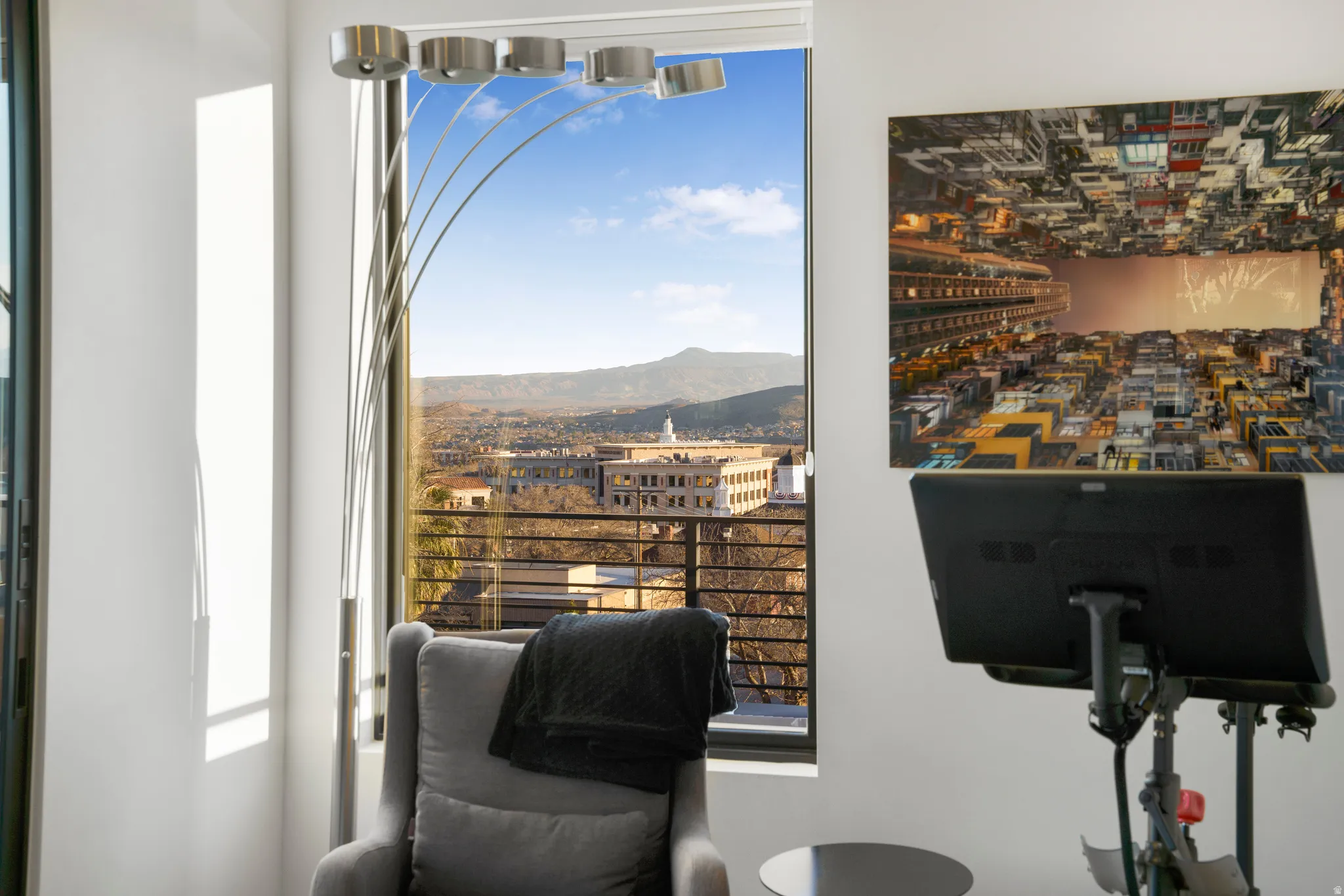 Sitting room featuring a mountain view