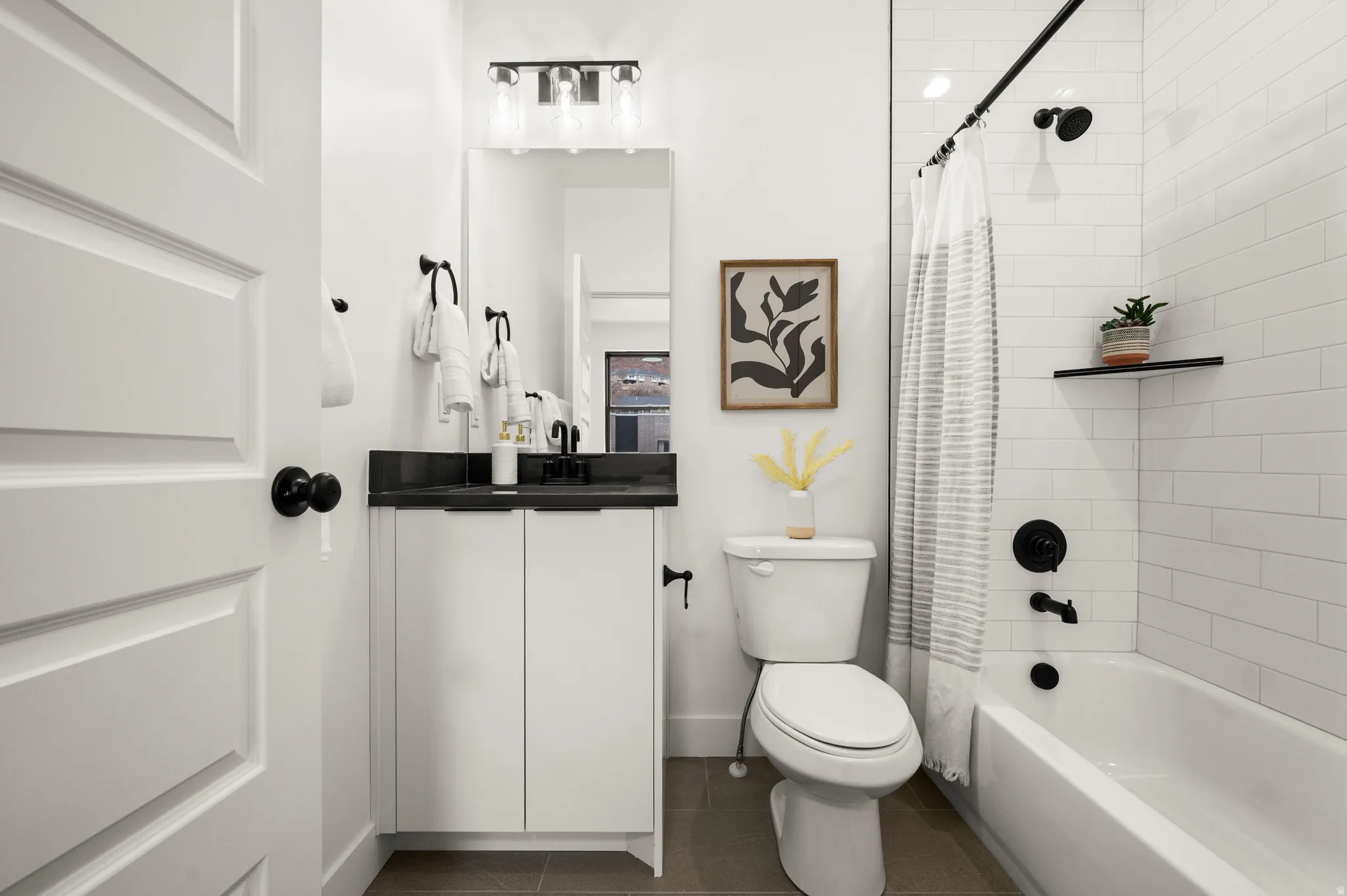 2nd Bedroom with Ensuite Bath