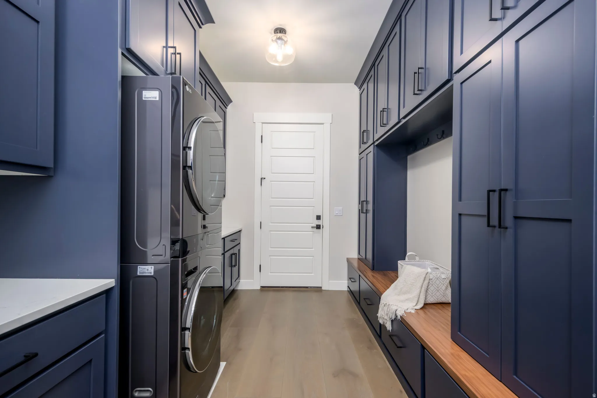 Setting area with cubbies/lockers