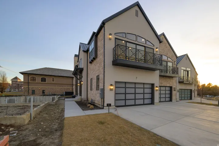 Maintenance free living at its finest.