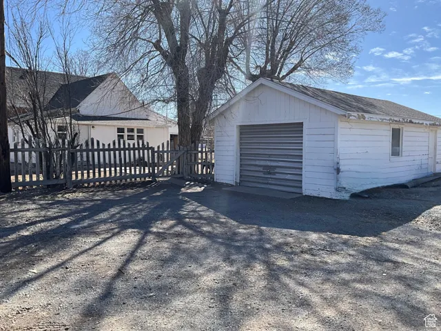 Detached garage with driveway