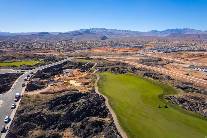 2452 South Village Dr, Santa Clara, Utah 84765