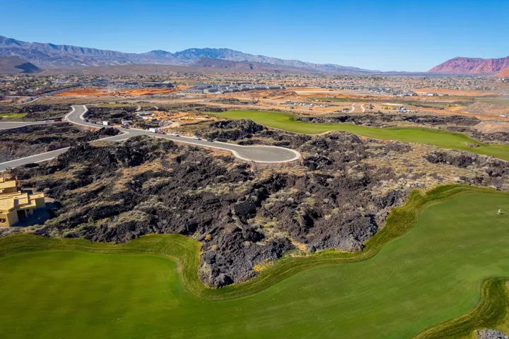 2447 South Village Dr, Santa Clara, Utah 84765