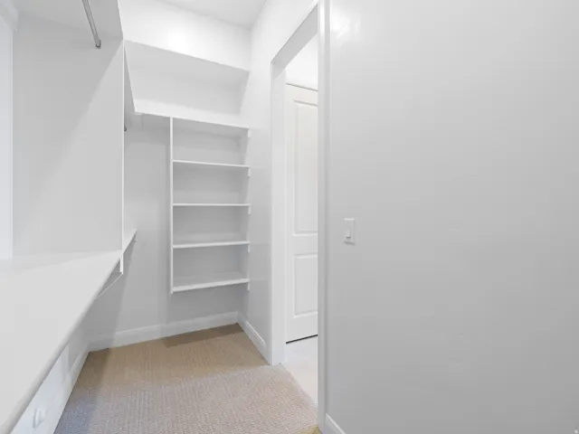 Walk in closet