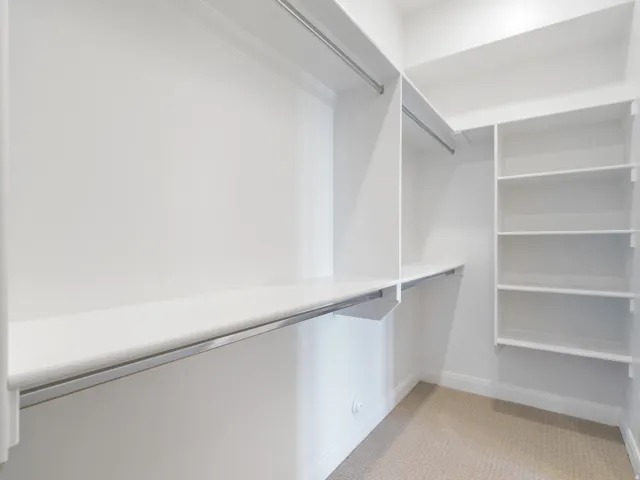 Walk in closet
