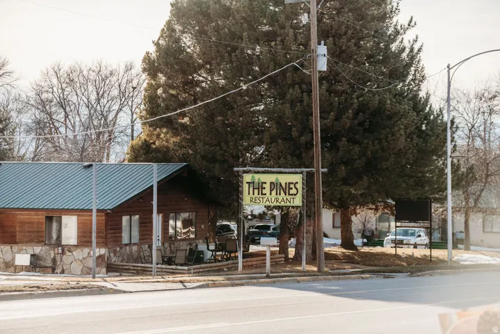 The Pines restaurant in Malad.