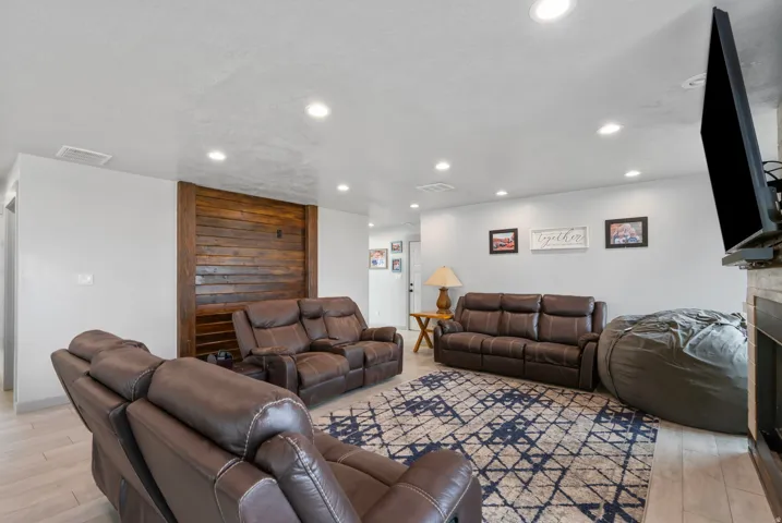 472 W 2300 S #18, Richfield, Utah 84701