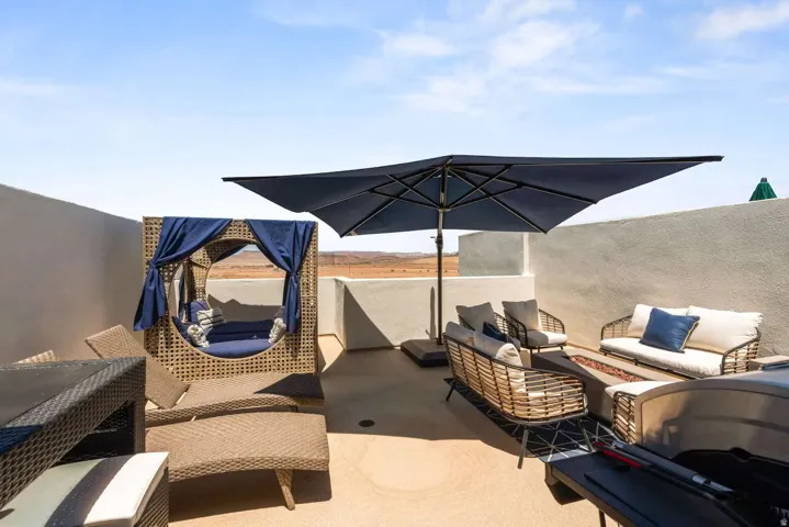 View of patio / terrace featuring an outdoor living space