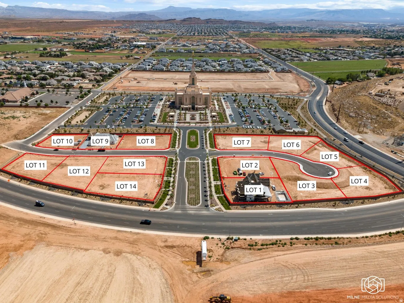 Aerial view of property's location with property boundaries highlighted and a mountain backdrop