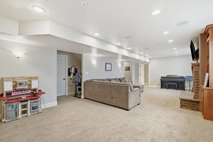 575 N 850 E, Wellsville, Utah 84339