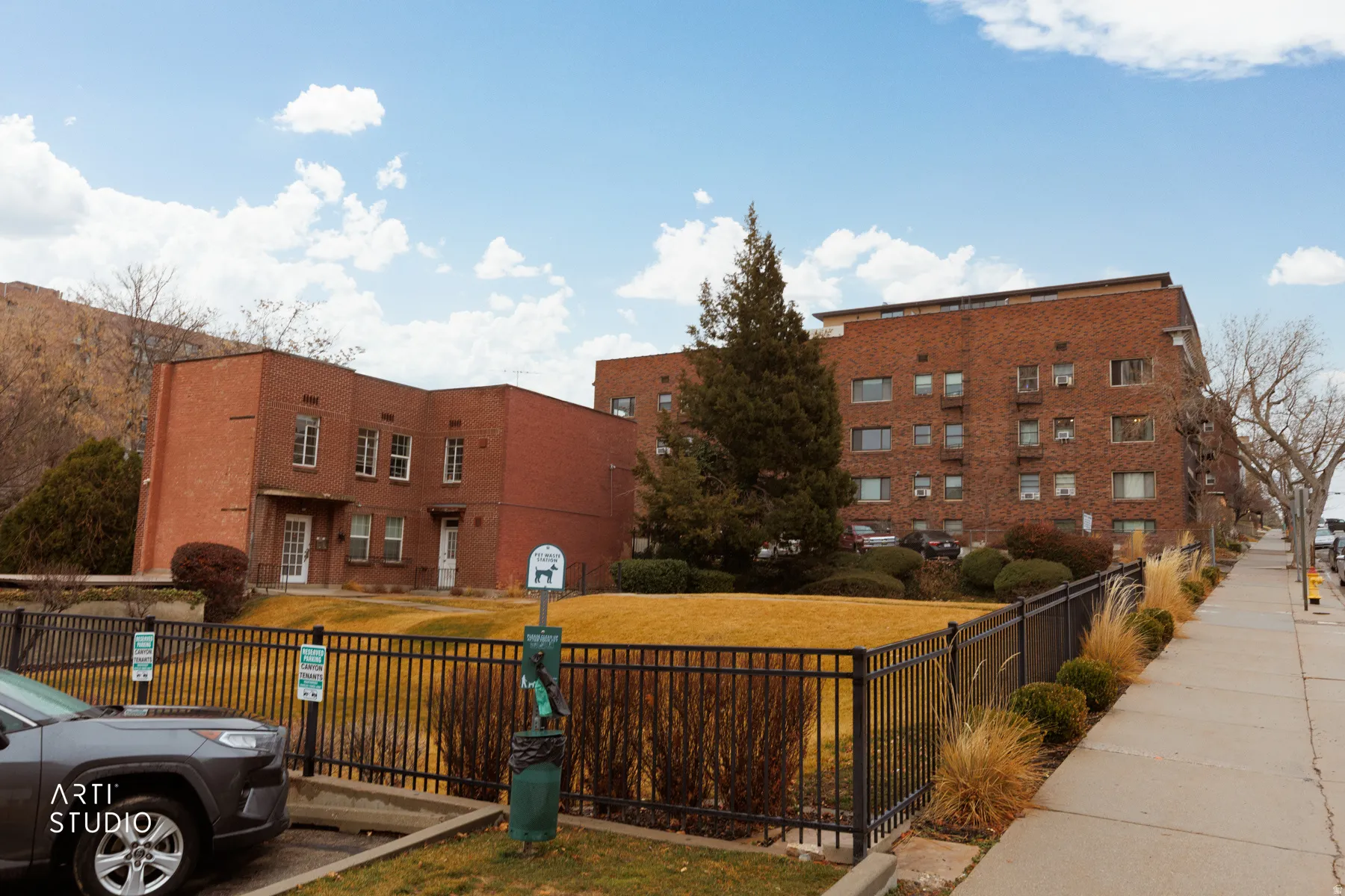 View of apartment building / complex
