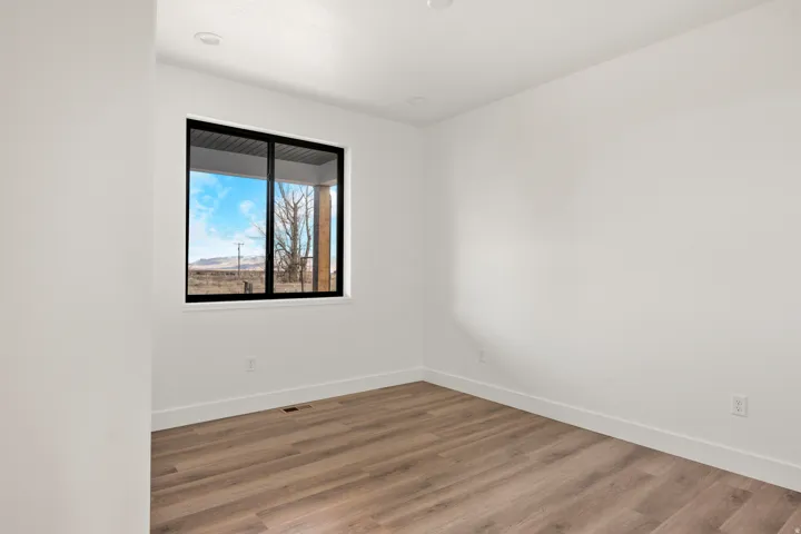 32 N 2nd St, Paris, Idaho 83261