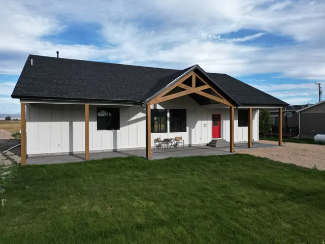32 N 2nd St, Paris, Idaho 83261