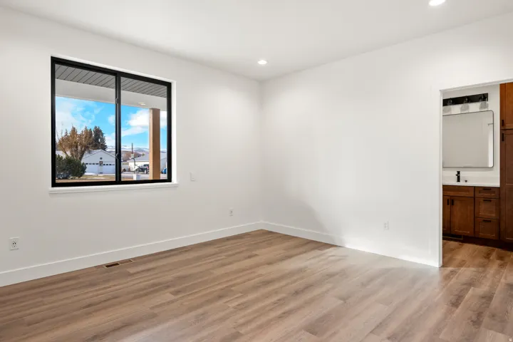 32 N 2nd St, Paris, Idaho 83261