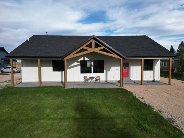 32 N 2nd St, Paris, Idaho 83261