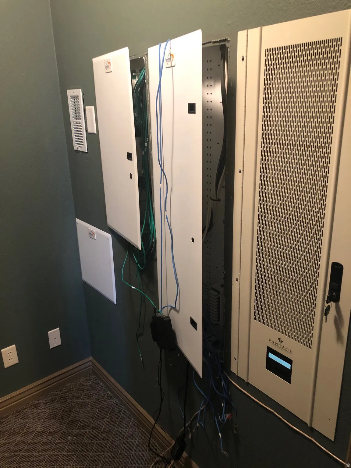 Utilities featuring a heating unit