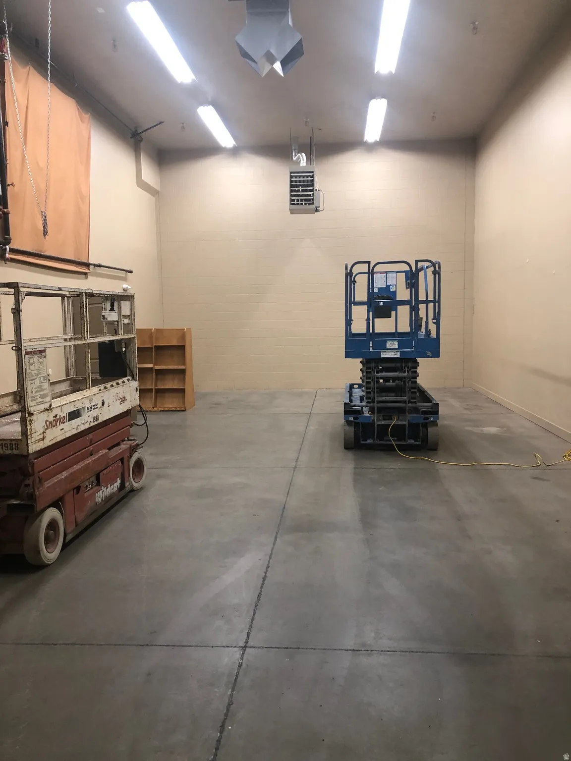 Garage with a heating unit