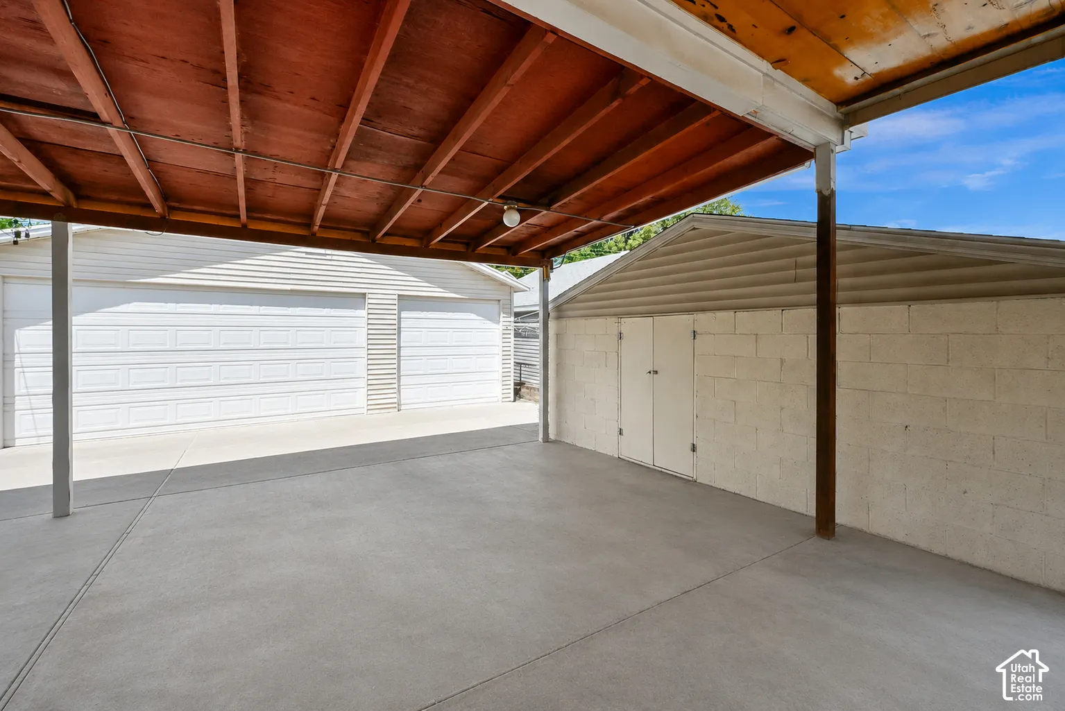 Carport