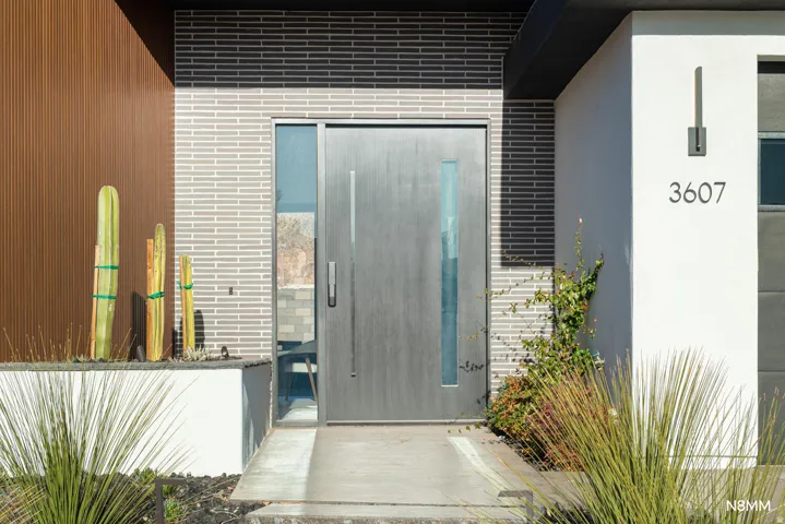 Stunning statement entrance.