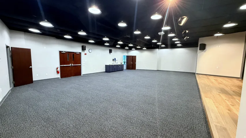 Large Theater/Presentation Room