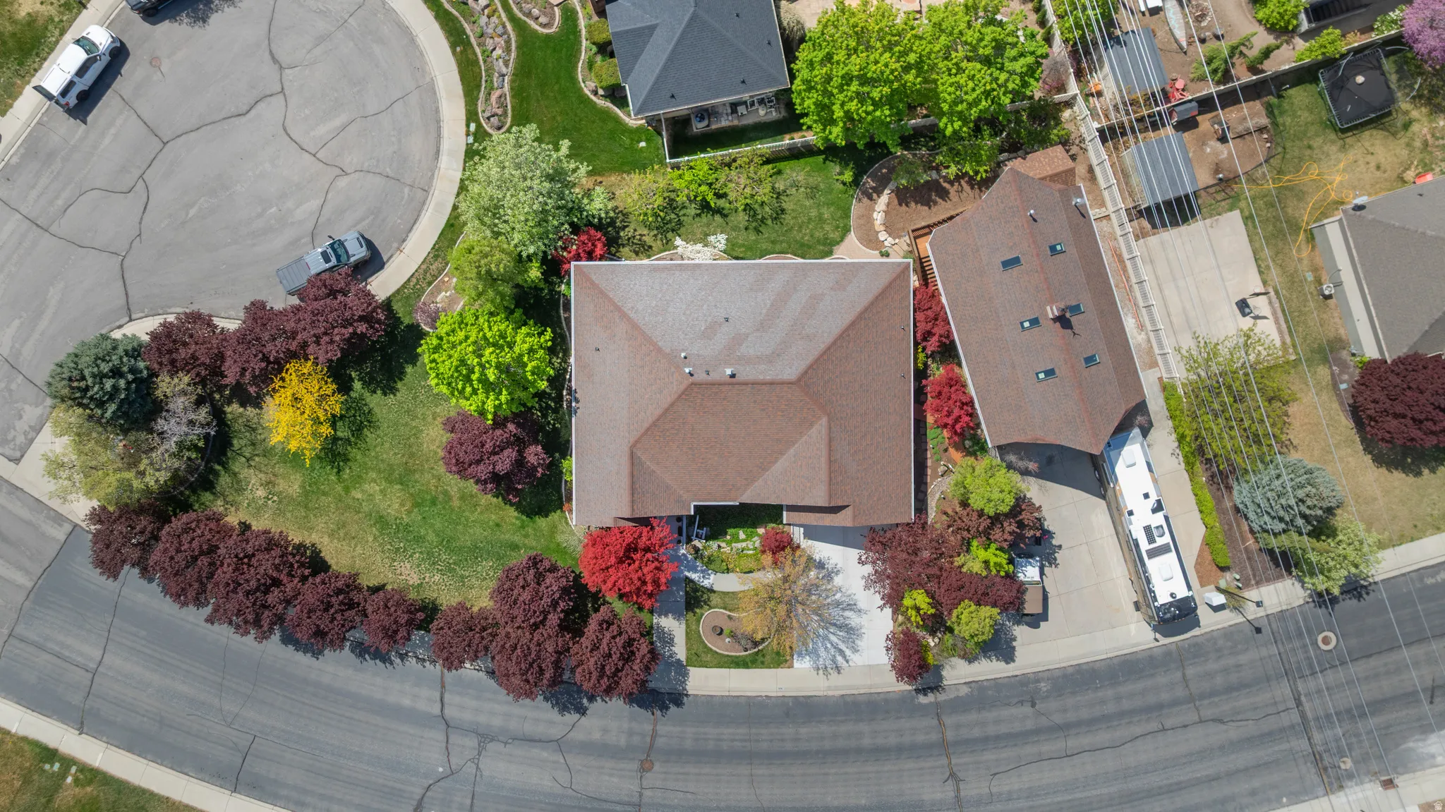 Drone / aerial view of parklike yard
