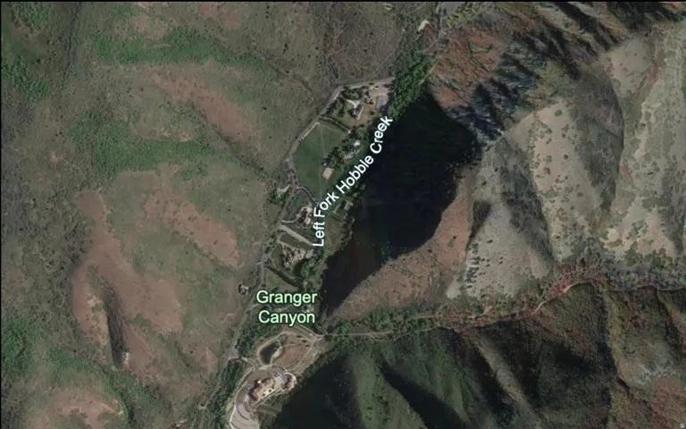 Aerial map of property and surrounding area
