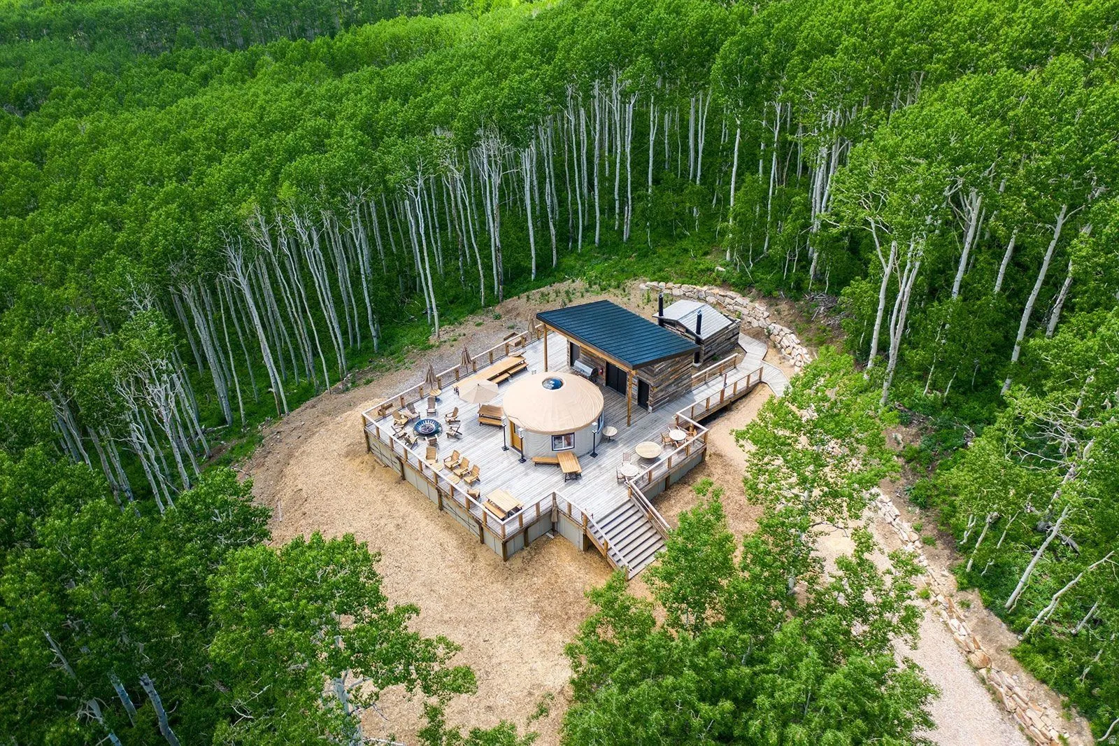 Aerial view of property and surrounding area
