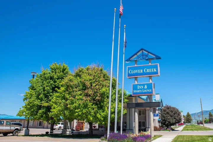 Exterior view of a mountain backdrop