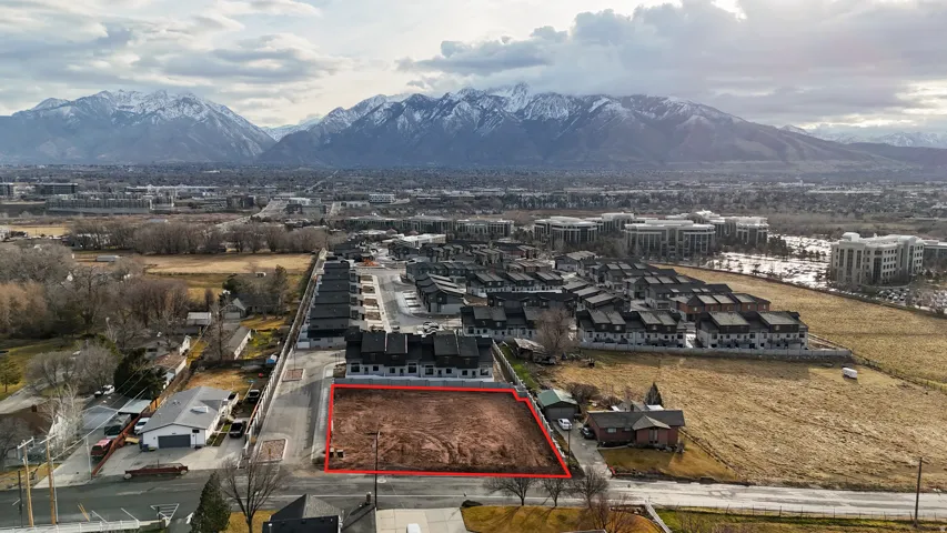 View of property location featuring property boundaries highlighted and mountains