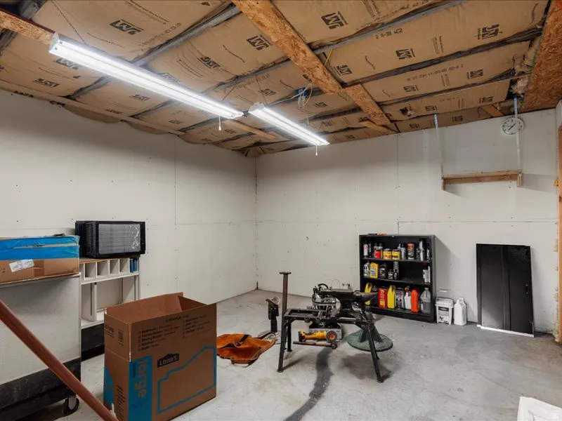 Workshop in back of garage