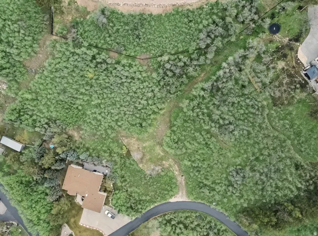 Aerial view of property and surrounding area