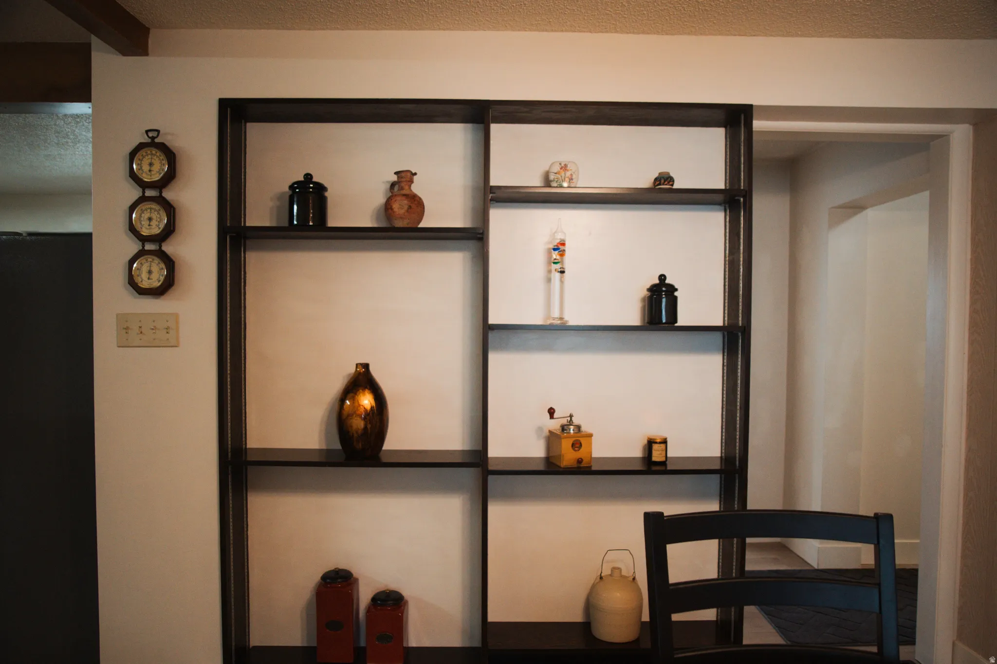 Detailed view of a textured ceiling