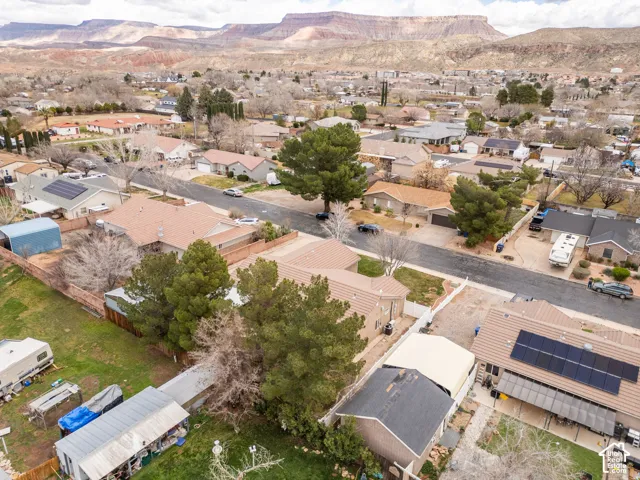 Aerial perspective of area with mountains
