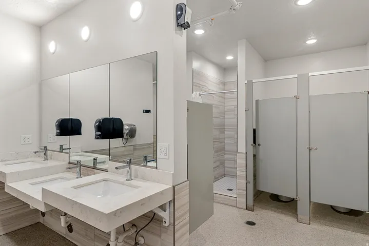 140 W 150 S #f21, Garden City, Utah 84028