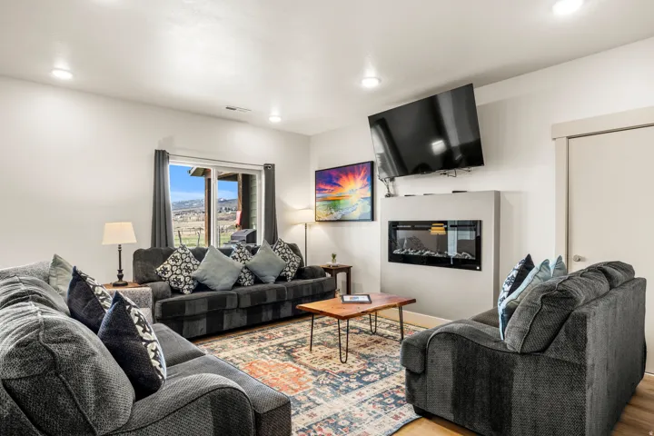 140 W 150 S #f21, Garden City, Utah 84028
