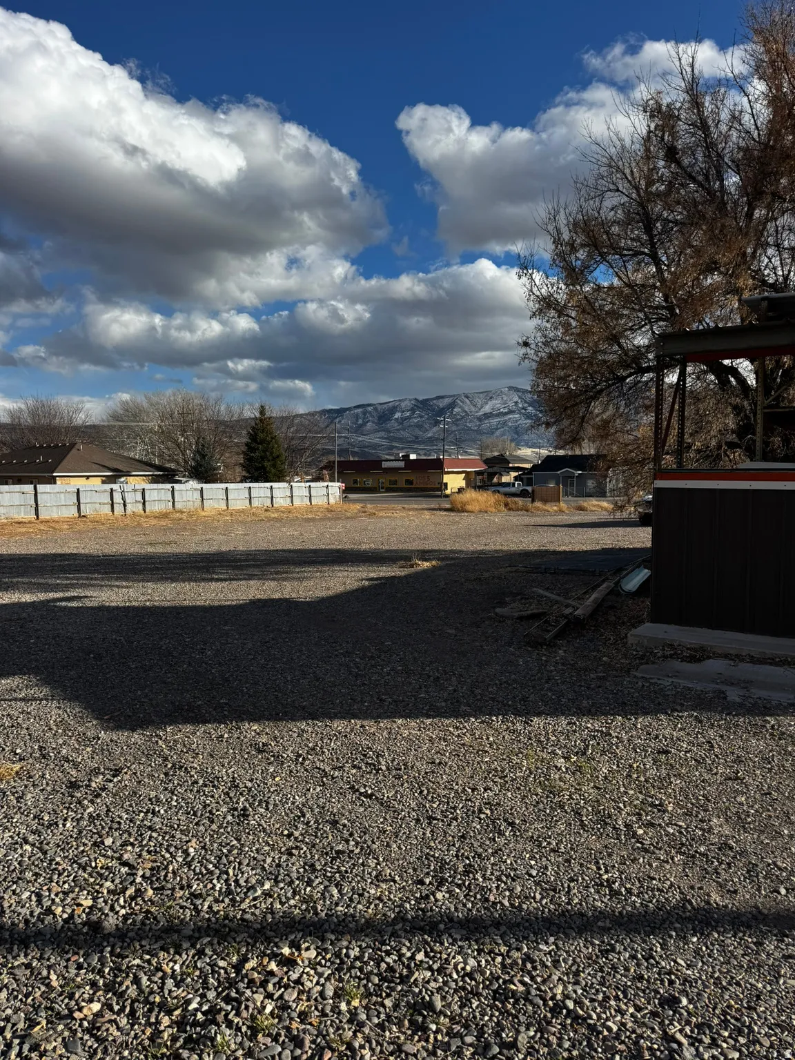 View of yard featuring a mountain view