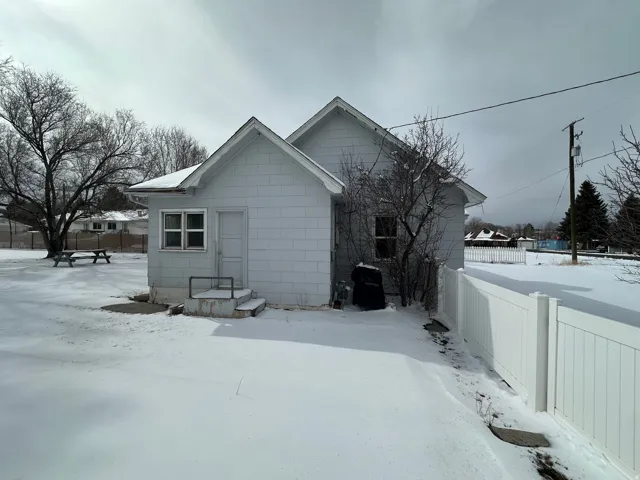 279 W 100 N, Panguitch, Utah 84759