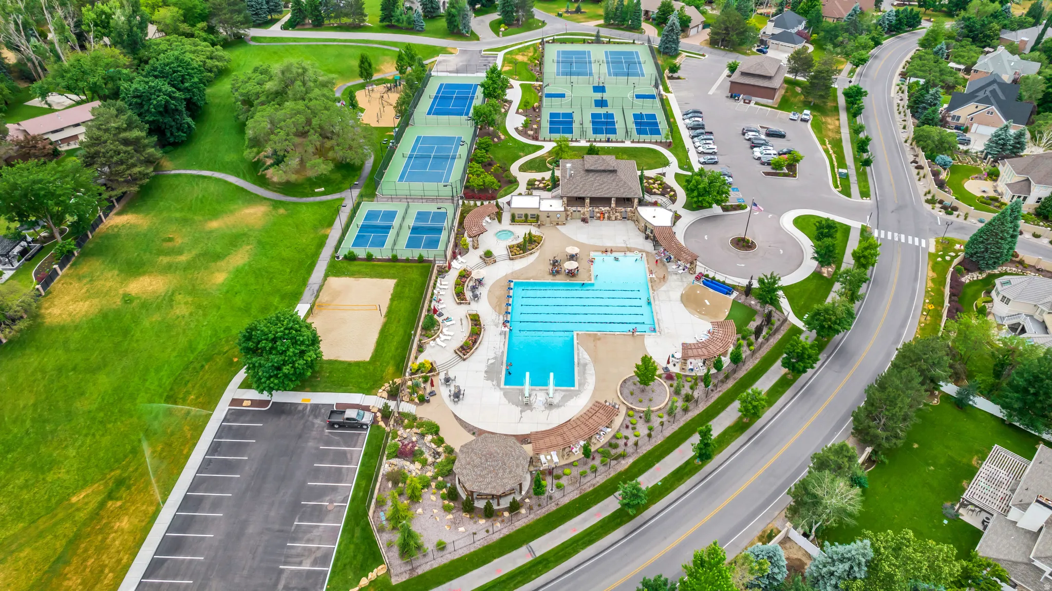 Bird's eye view of a pool area