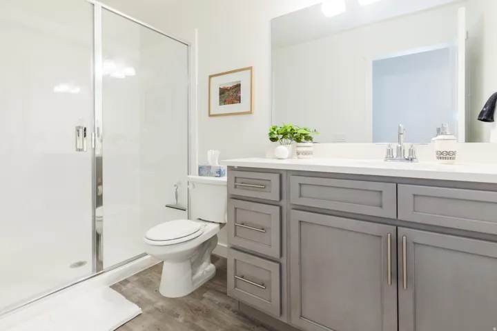 573 N Richland Valley St, Garden City, Utah 84028