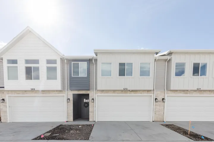 573 N Richland Valley St, Garden City, Utah 84028