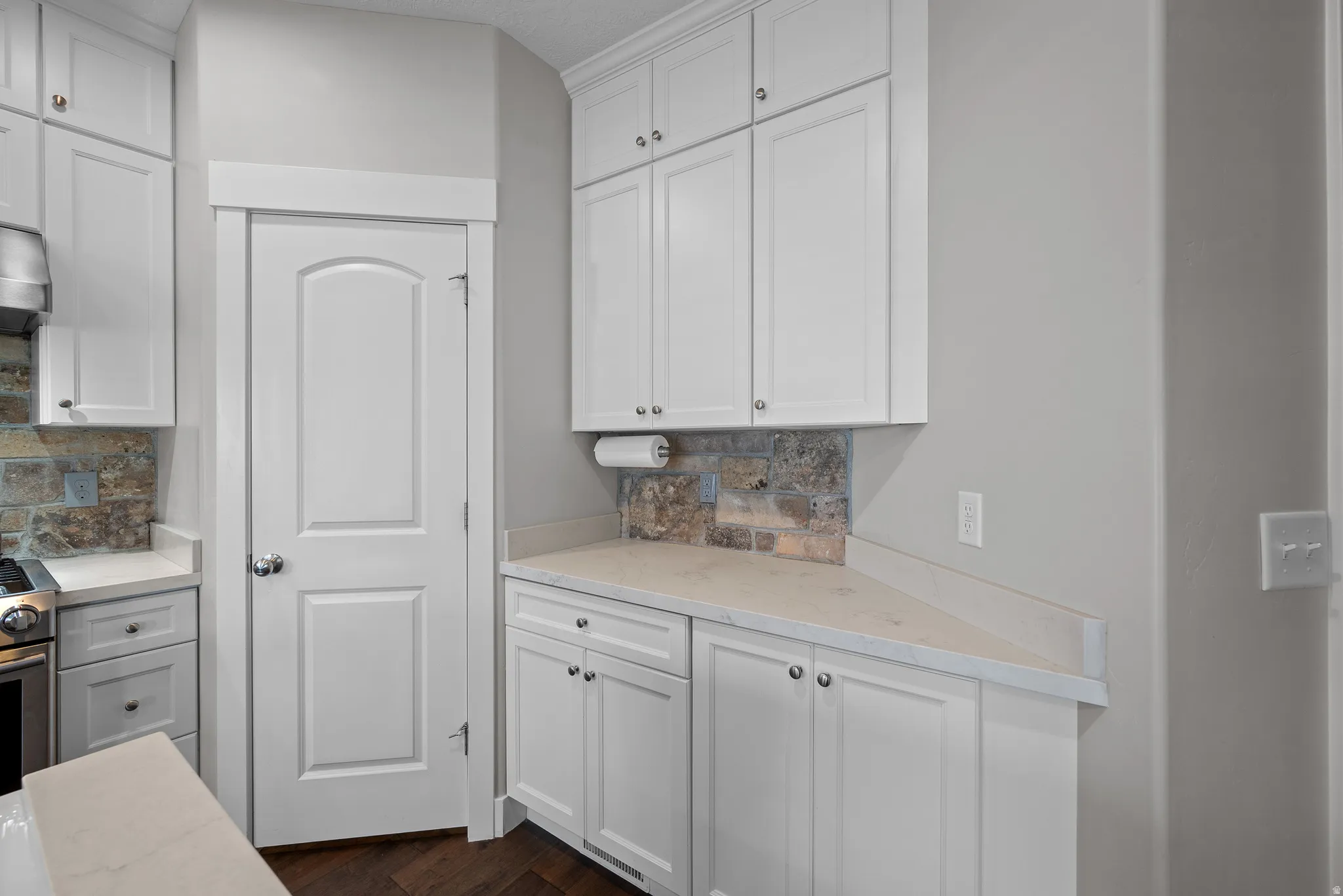 upgrade cabinets to ceiling