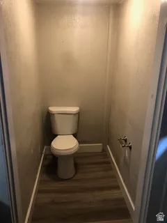 1 bedroom bathroom