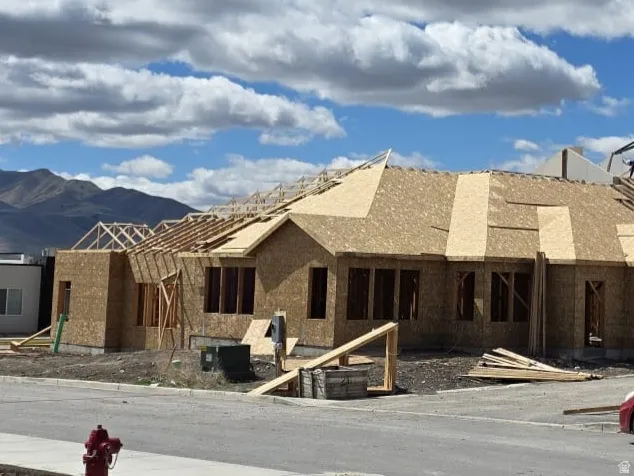 View of yard featuring a residential view