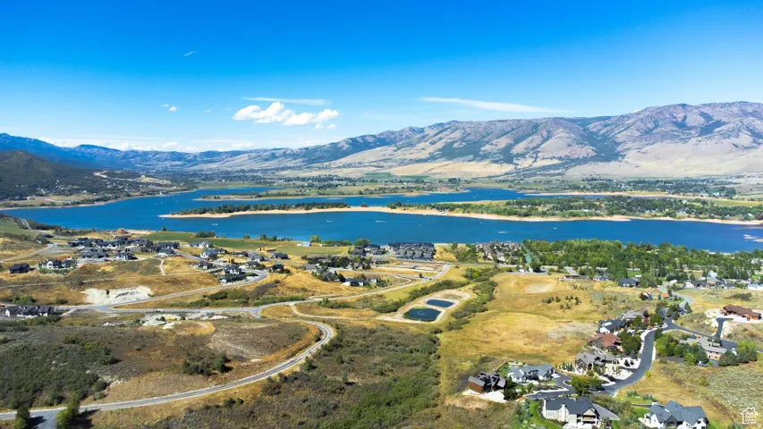 Bird's eye view of a water and mountain view