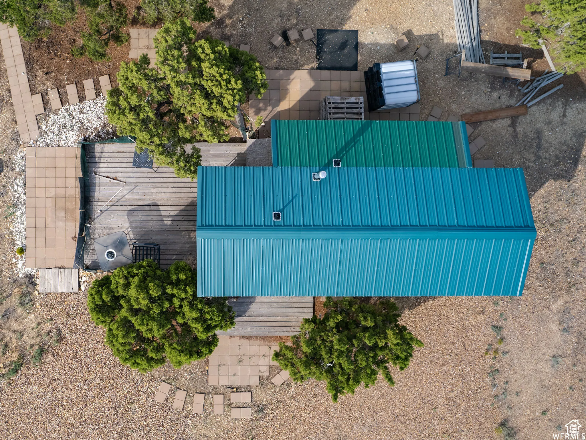 Aerial view of property and surrounding area