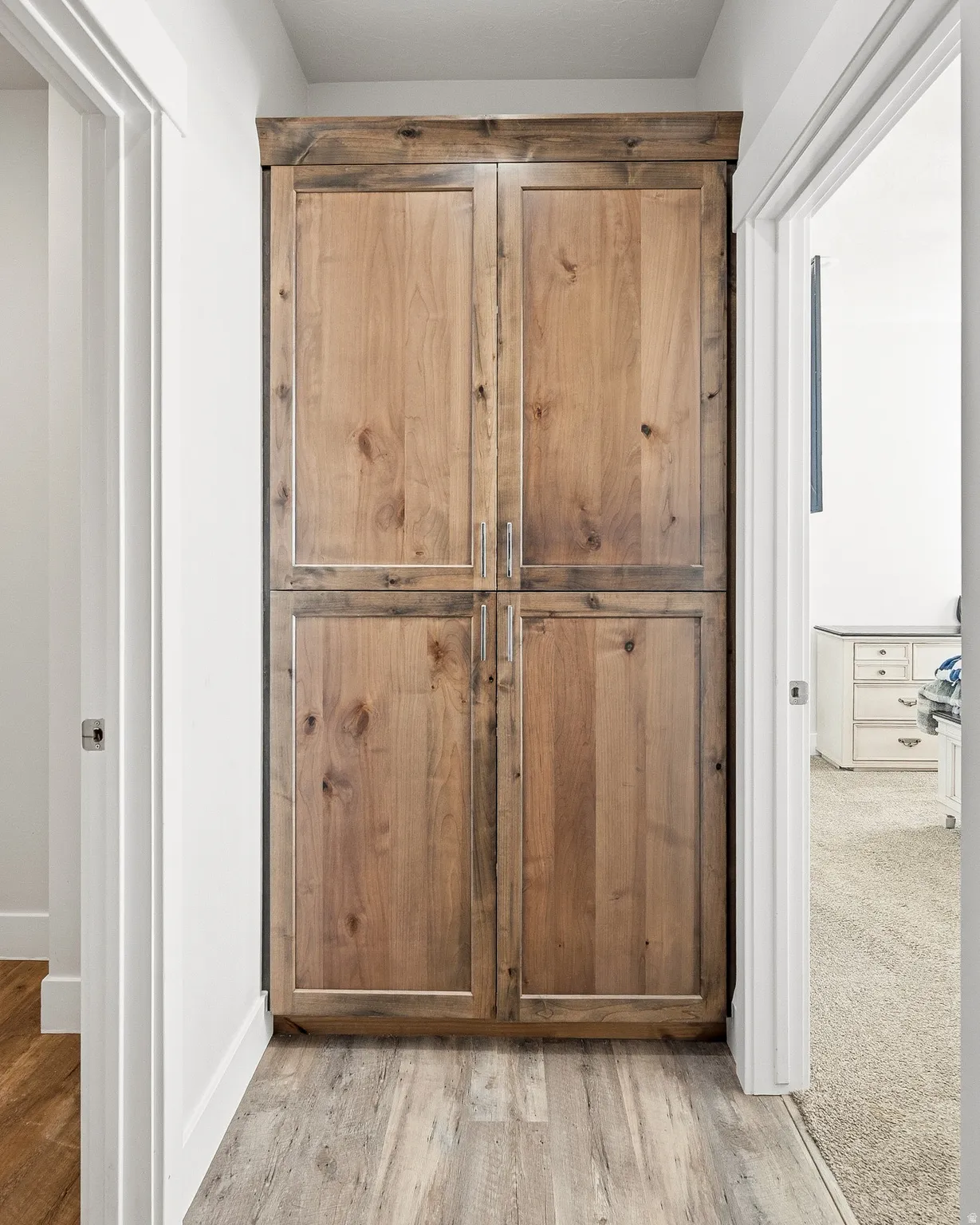 Detailed view of wood finished floors