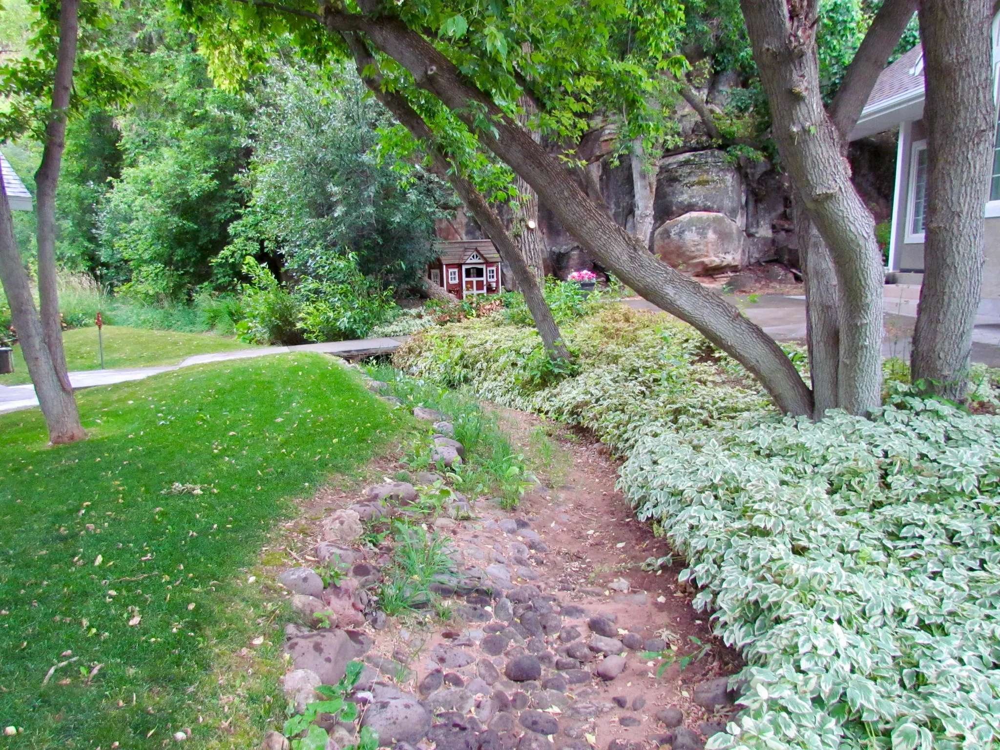 View of green lawn